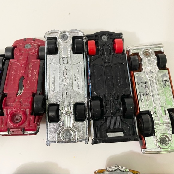 Lot of 23 Hot Wheels Diecast Cars - Picture 10 of 16